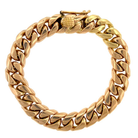 What Kind of Gold Items Can I Buy at a Pawn Shop?