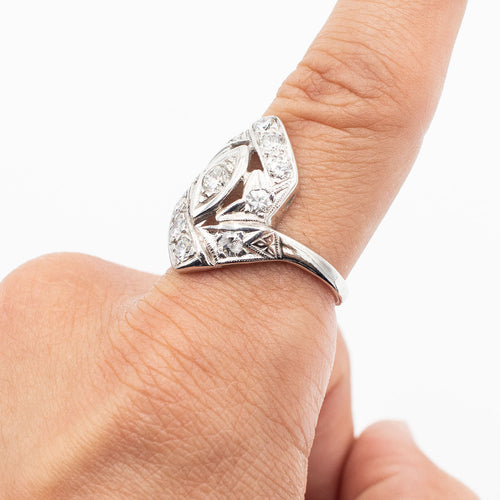 14k White Gold 0.80ctw Round Cut Diamond Vintage Shield Ring