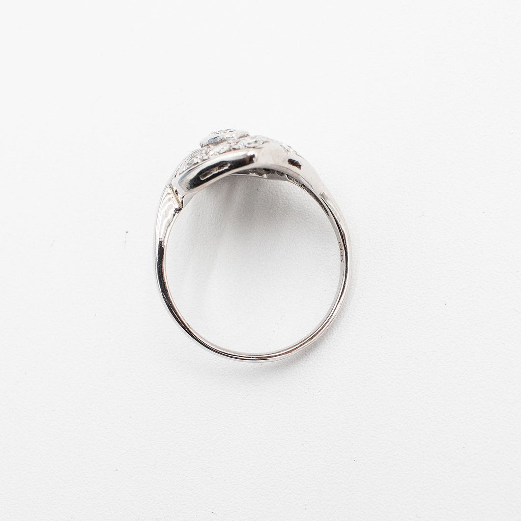 14k White Gold 0.80ctw Round Cut Diamond Vintage Shield Ring