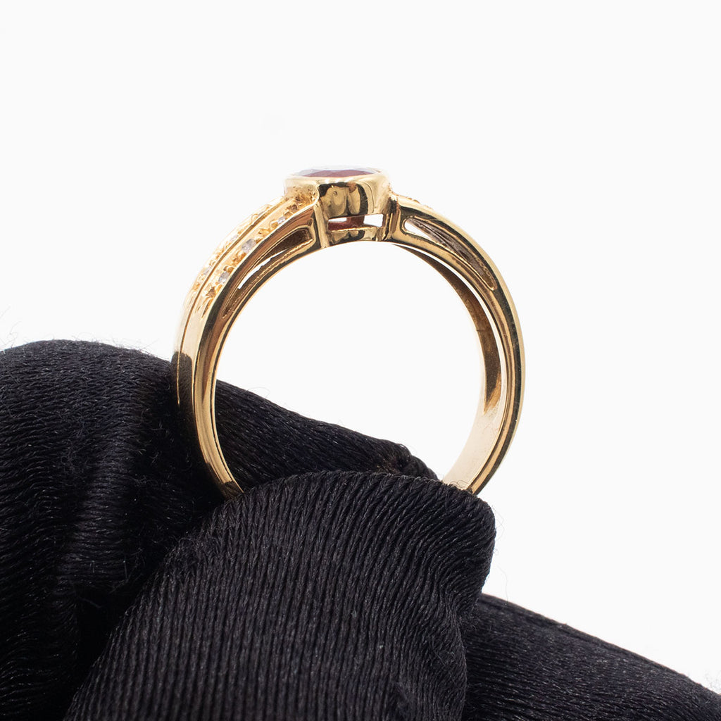 18k Yellow Gold Bezel Set Oval Ruby Diamond Ring