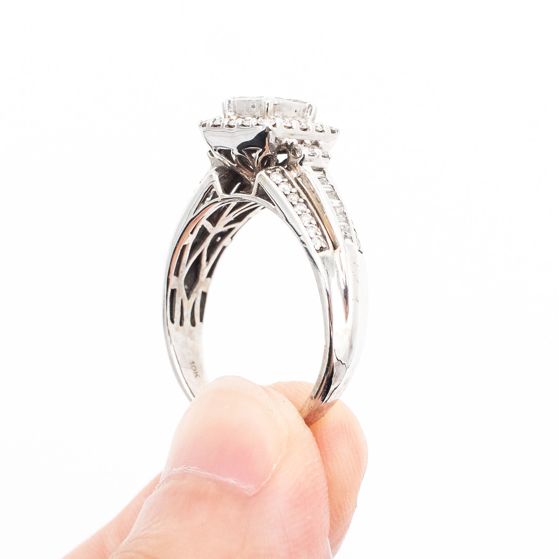 10k White Gold Princess & Round Cut Diamond Antique Ring