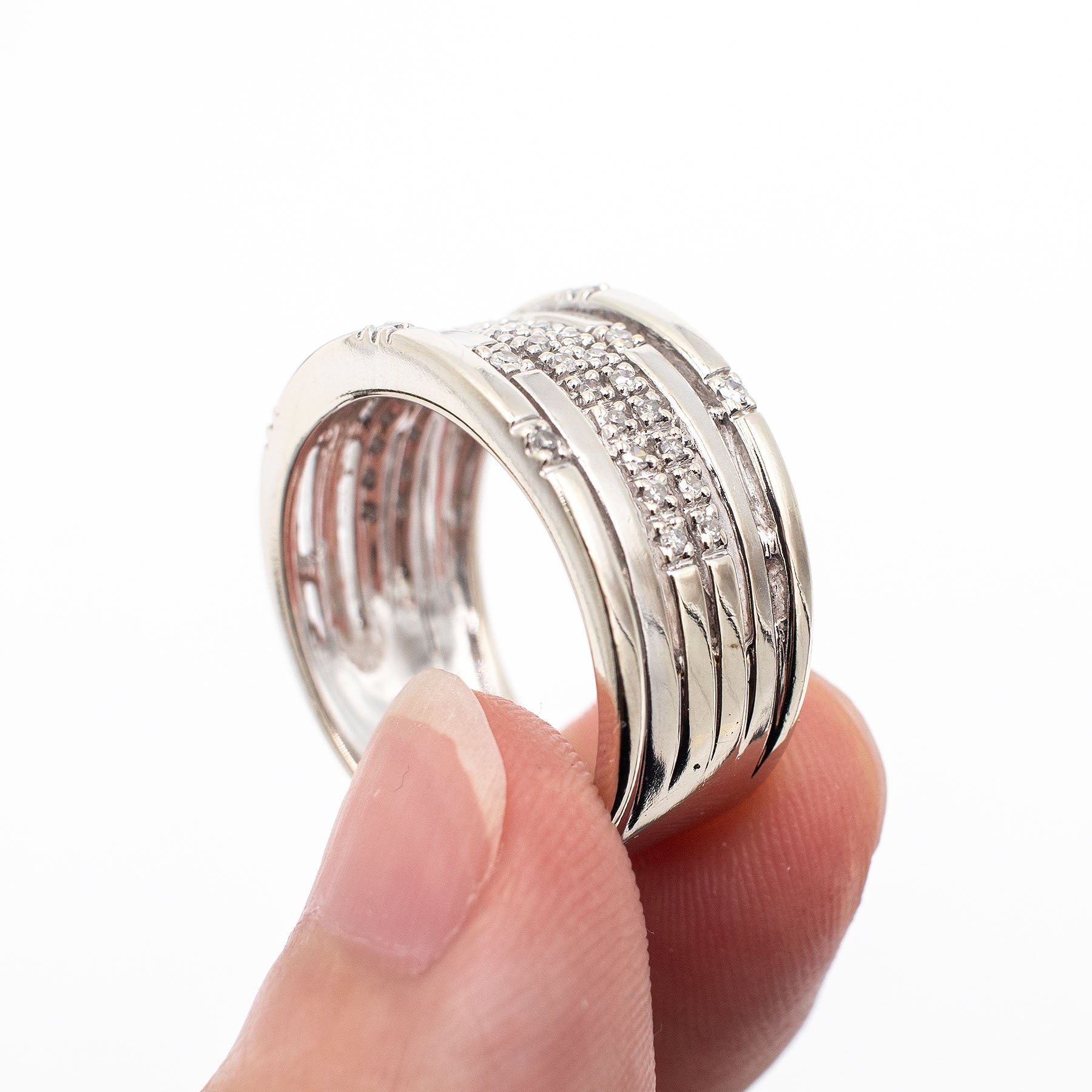 14k White Gold 0.50ctw Round Cut Diamond Pave Wide Ring