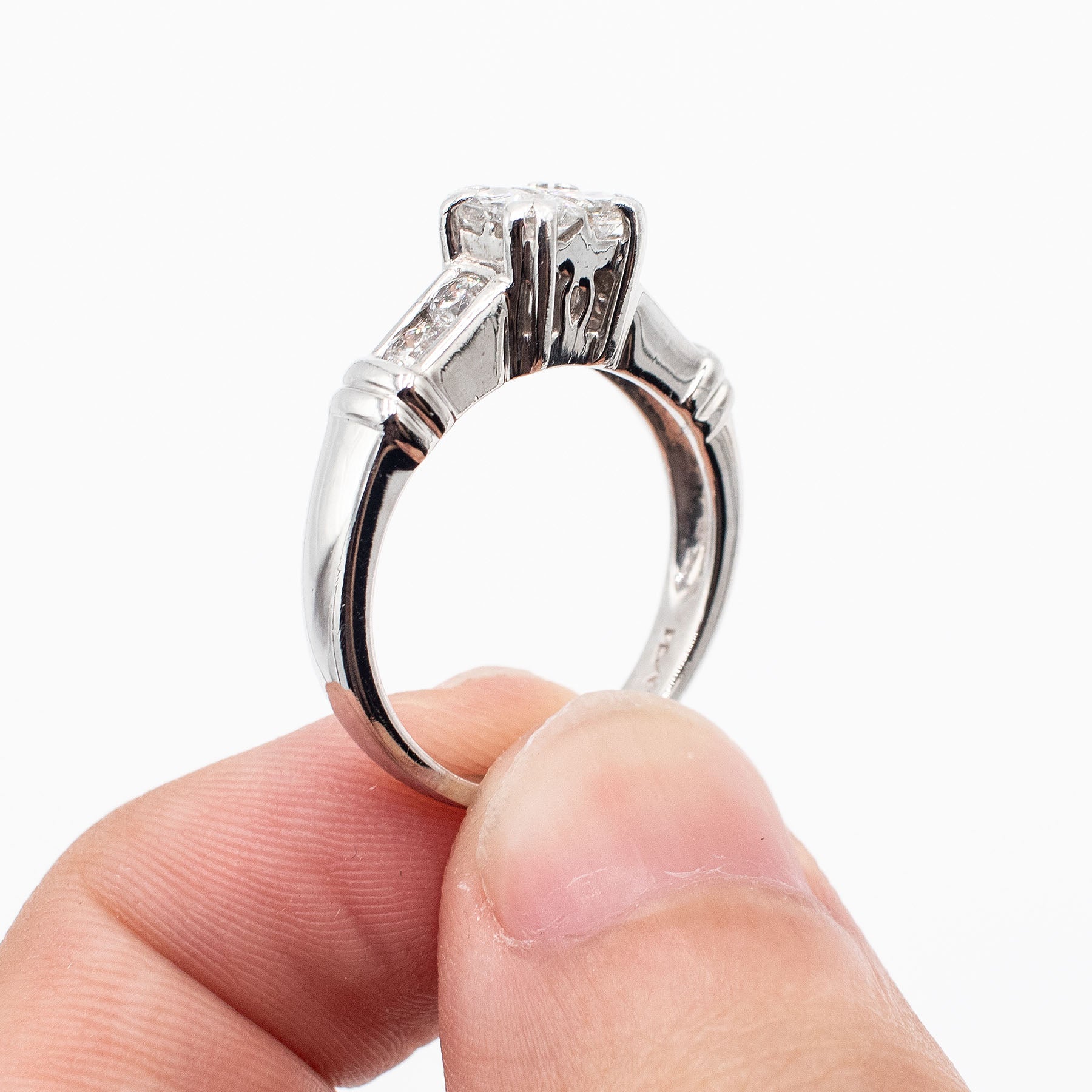 18k White Gold 1.2ctw Princess Cut Diamond Ring