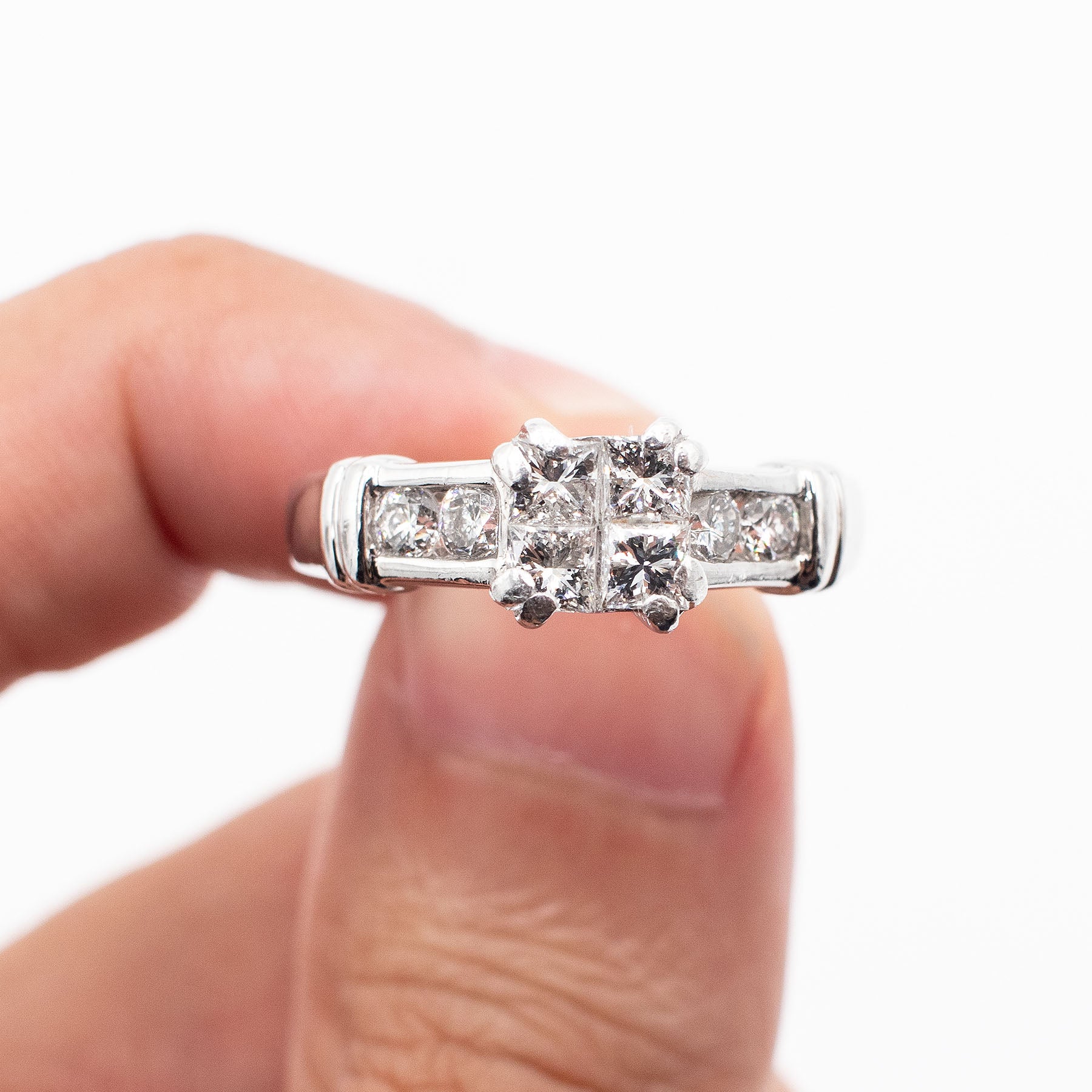 18k White Gold 1.2ctw Princess Cut Diamond Ring