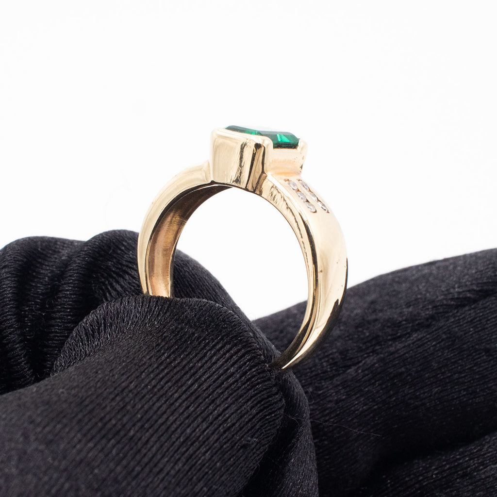 14k Yellow Gold Bezel Set Emerald & Diamond Ring