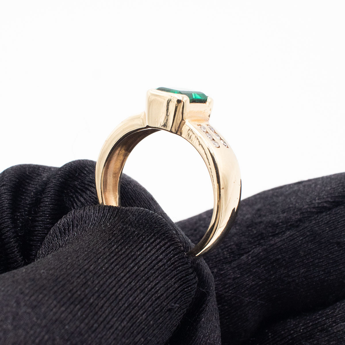 14k Yellow Gold Bezel Set Emerald & Diamond Ring