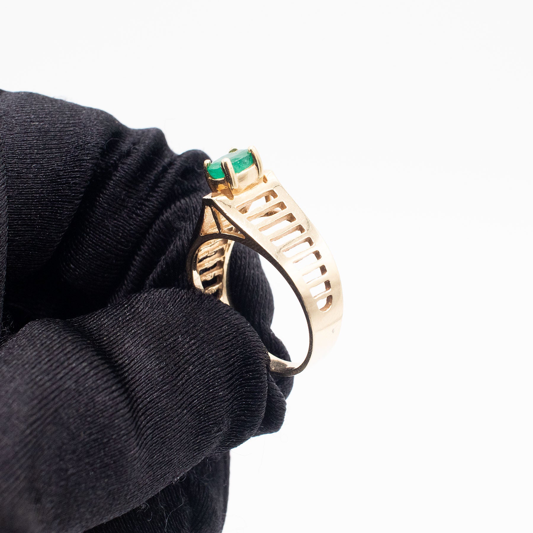 14k Yellow Gold Oval Cut Emerald Open Work Ring