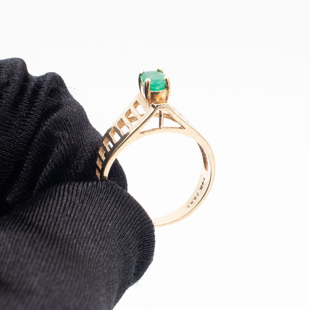 14k Yellow Gold Oval Cut Emerald Open Work Ring