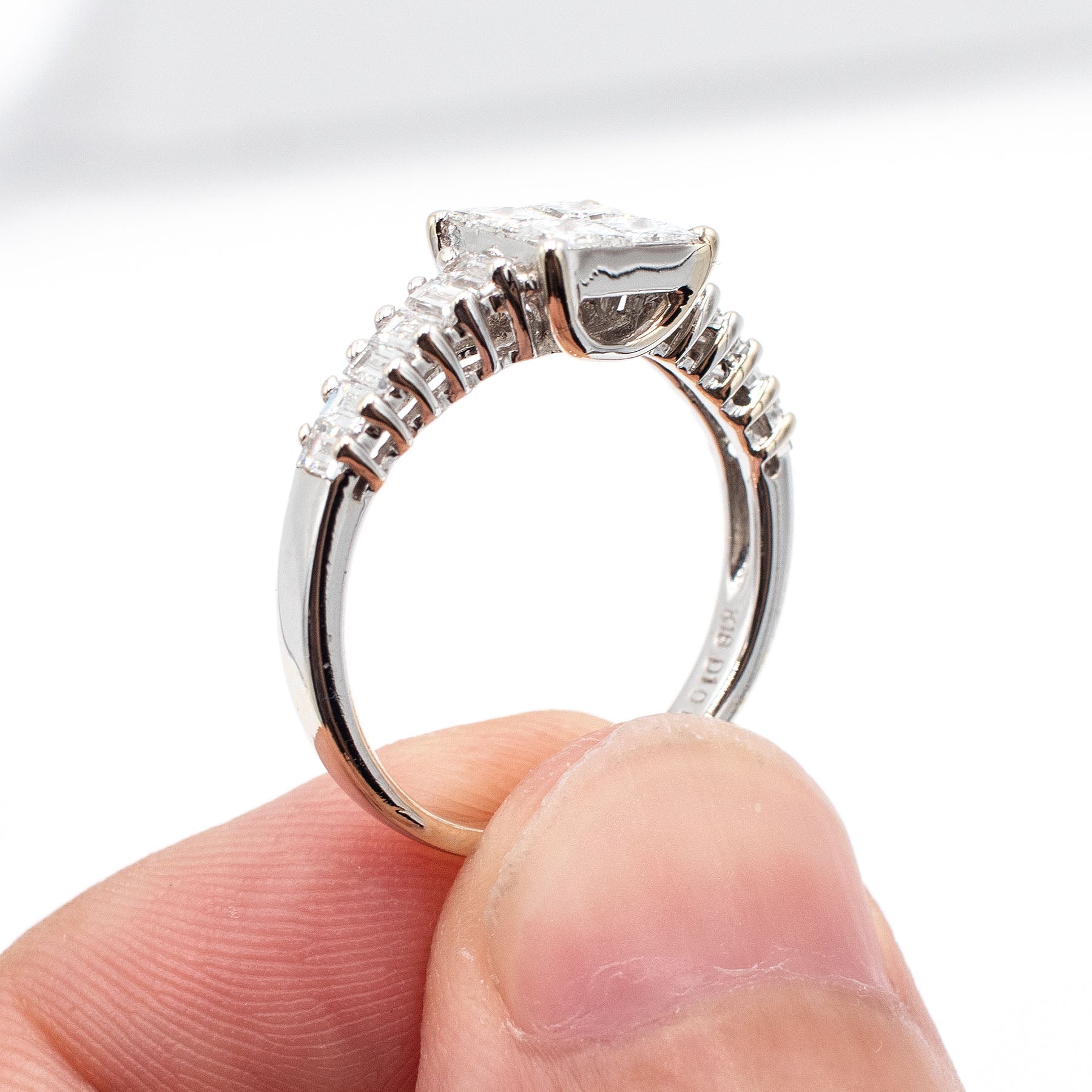 18k White Gold 1.08ctw Princess & Baguette Cut Diamond Mosaic Ring