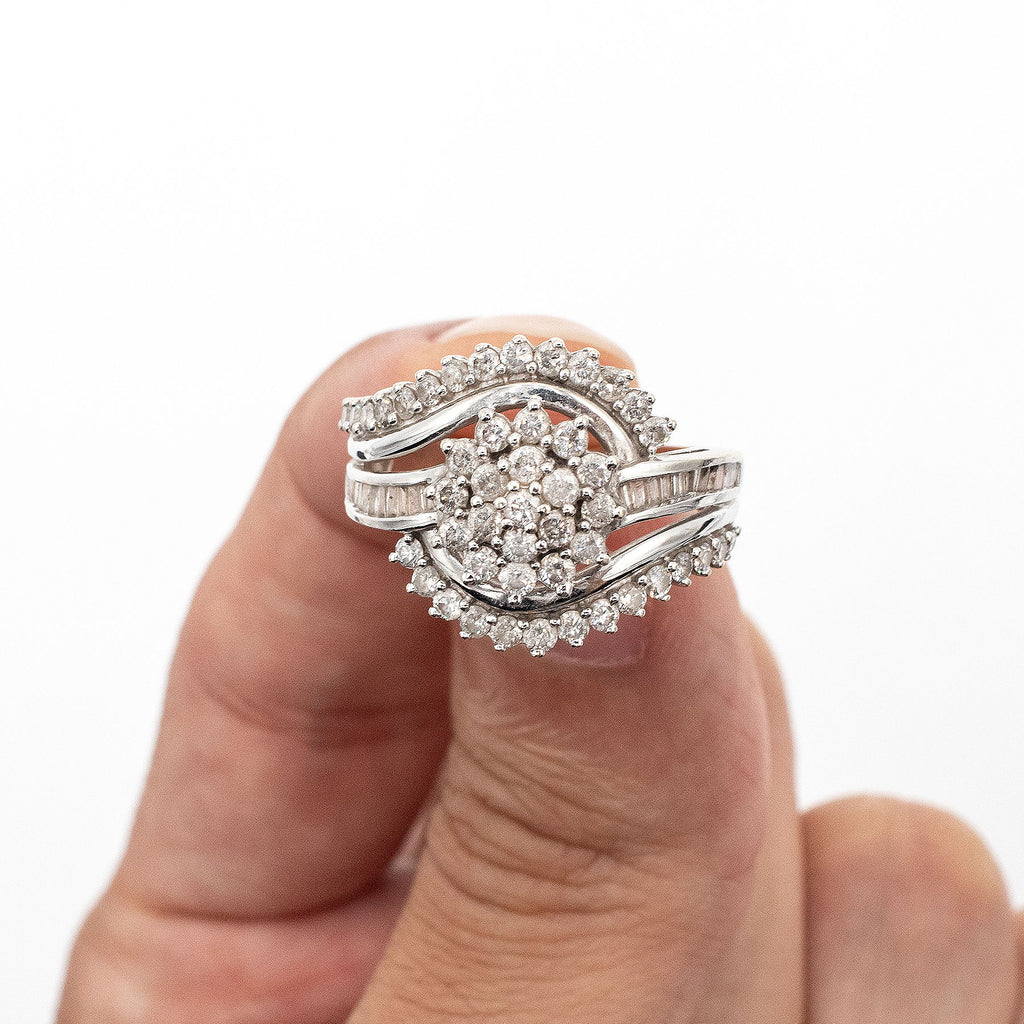 10k White Gold Round Cut Diamond Pave Spiral Ring