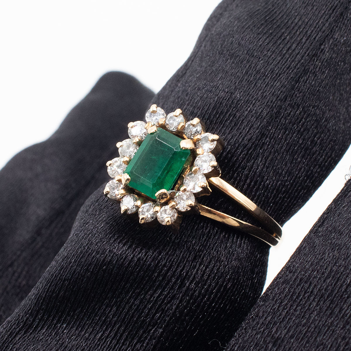 14k Yellow Gold Emerald Center Diana Style Ring With Diamonds