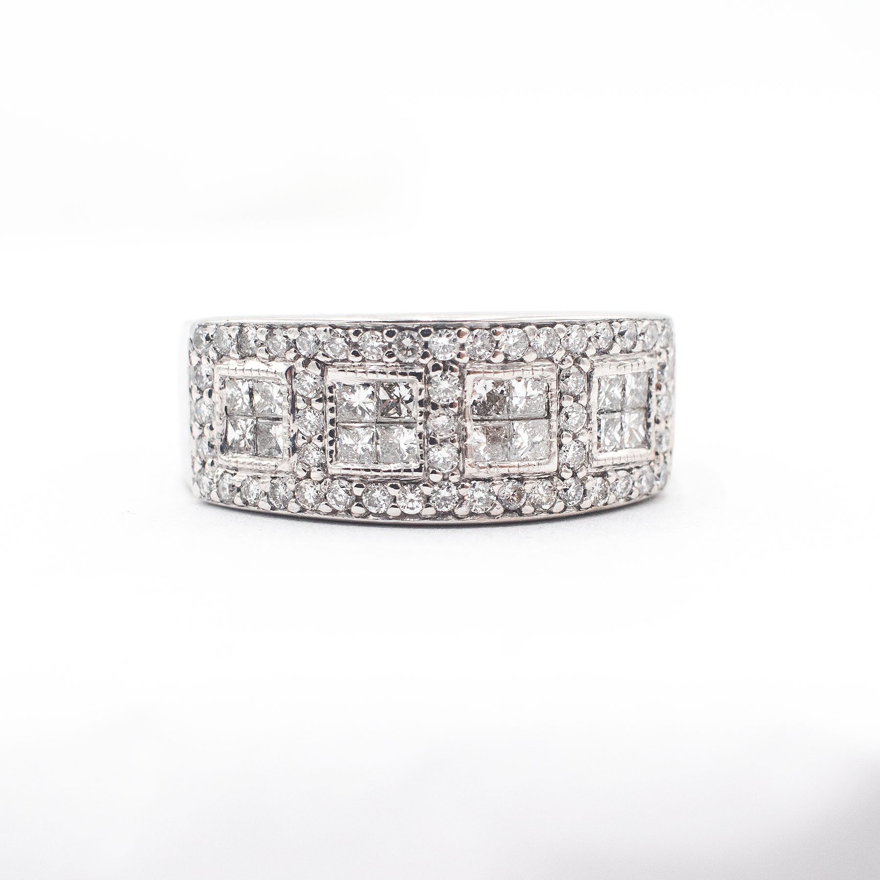 14k White Gold 1.50ctw Round & Princess Cut Diamond Pave Ring