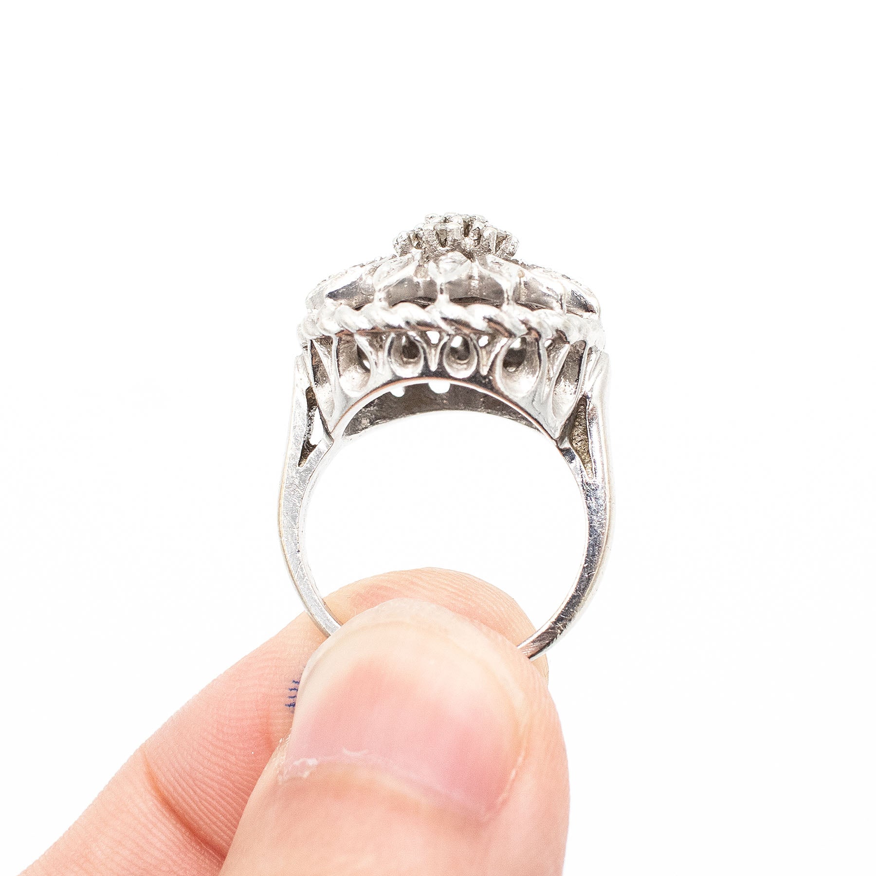 14k White Gold 0.30ctw Diamond Antique Flower Dome Ring