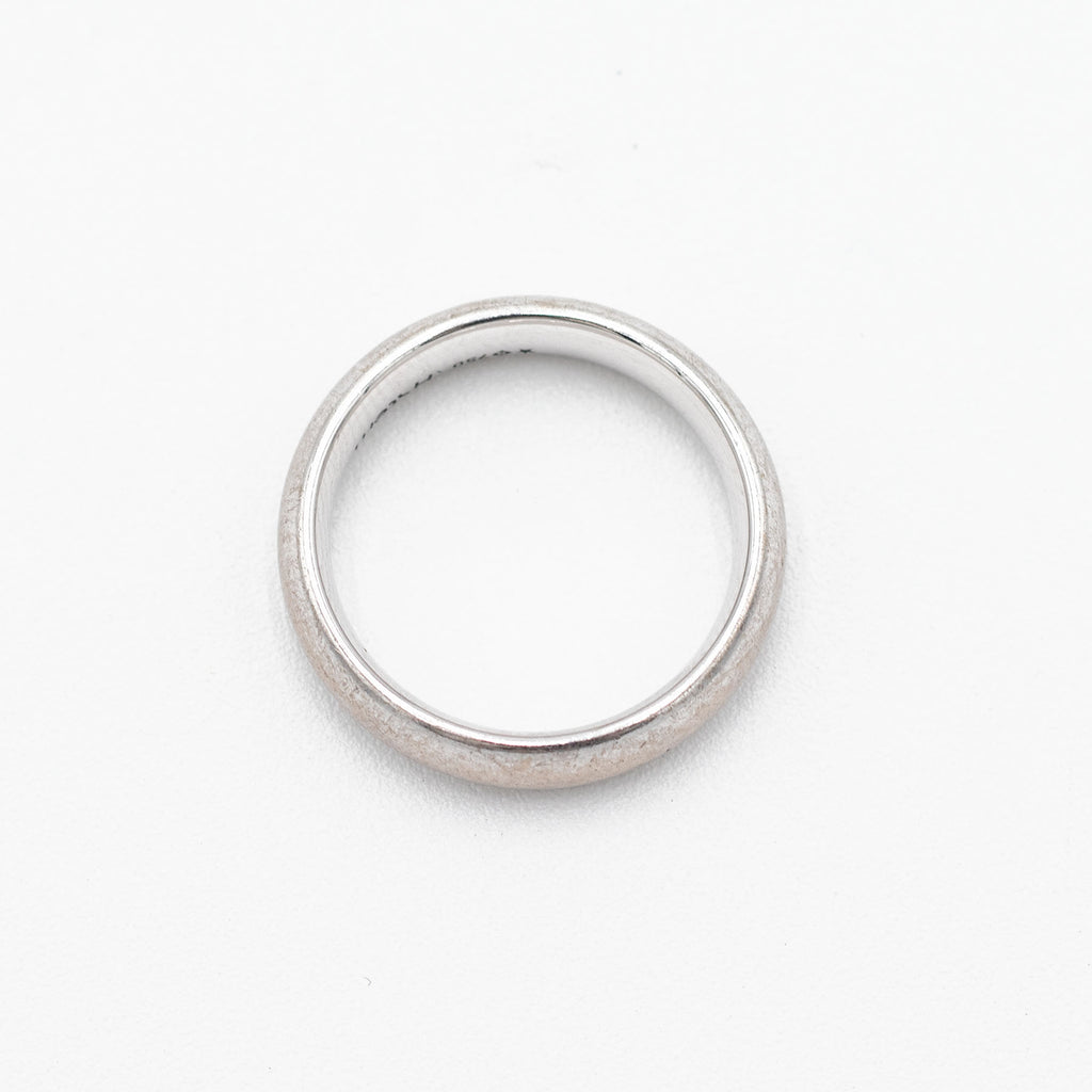 18k White Gold Smooth Mens Wedding Band