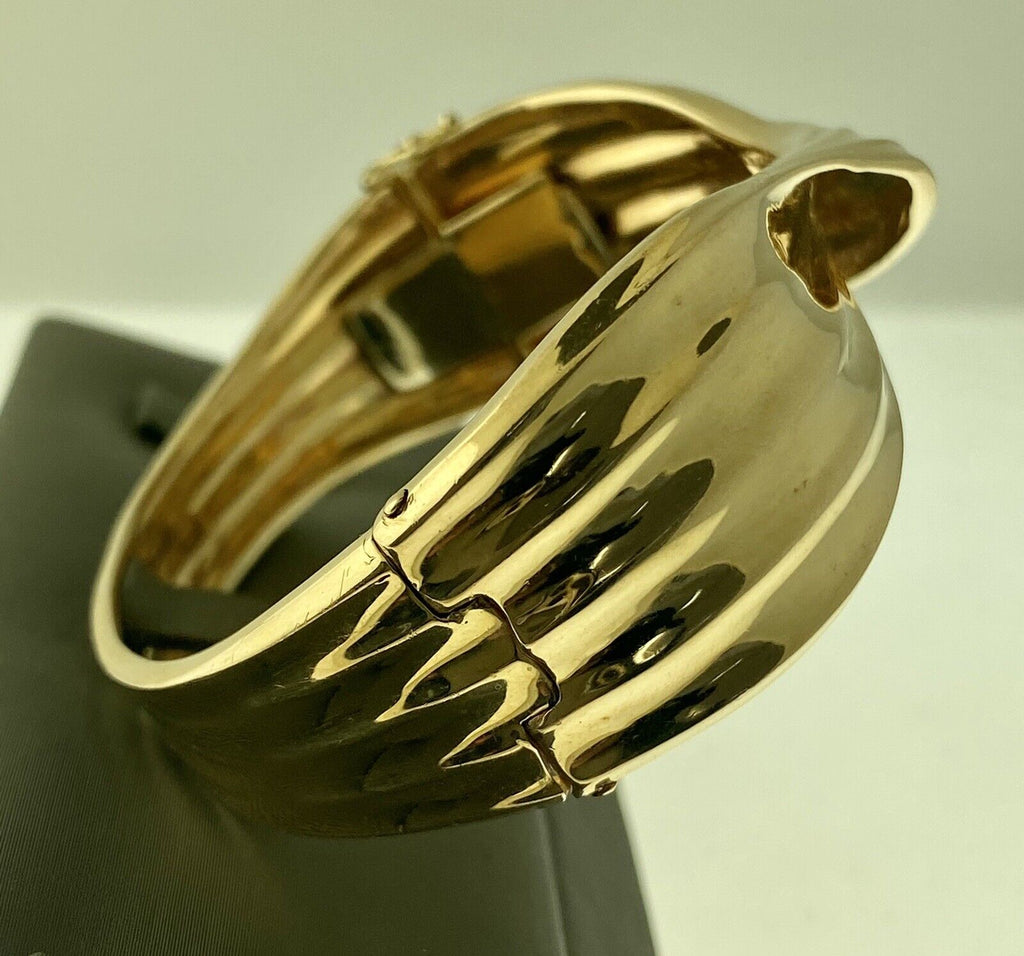 14kt Yellow Gold Wave Bangle