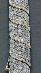 10kt Yellow Gold , Round and Baguette Diamond Station Bracelet