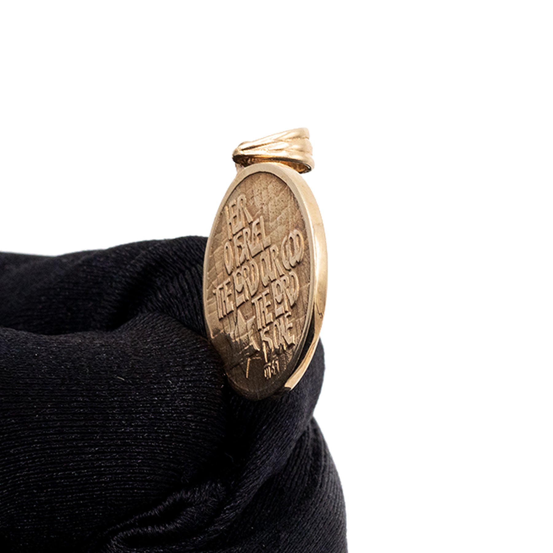 14k Yellow Gold Hebrew Coin Shaped Pendant