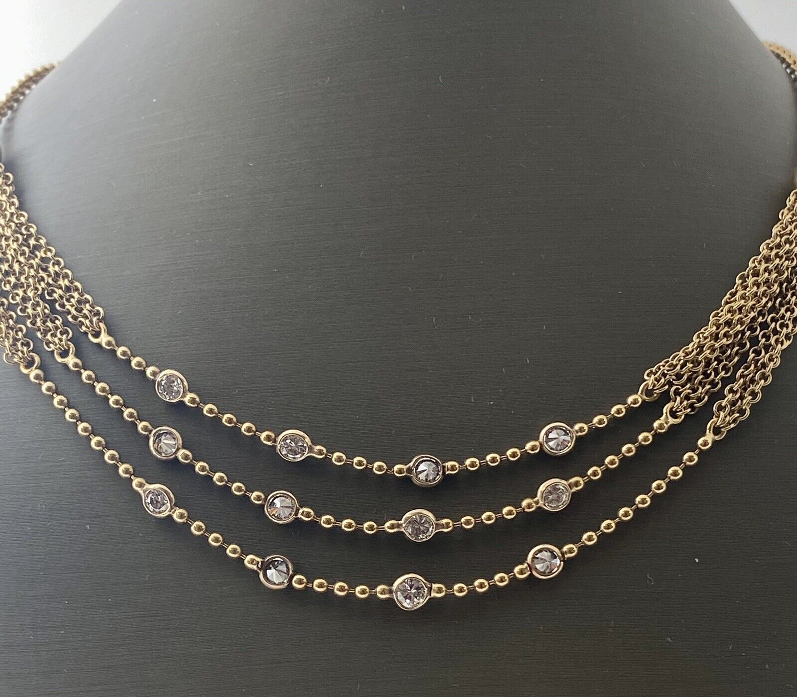 18kt Yellow Gold Necklace With Bezel Set Diamonds