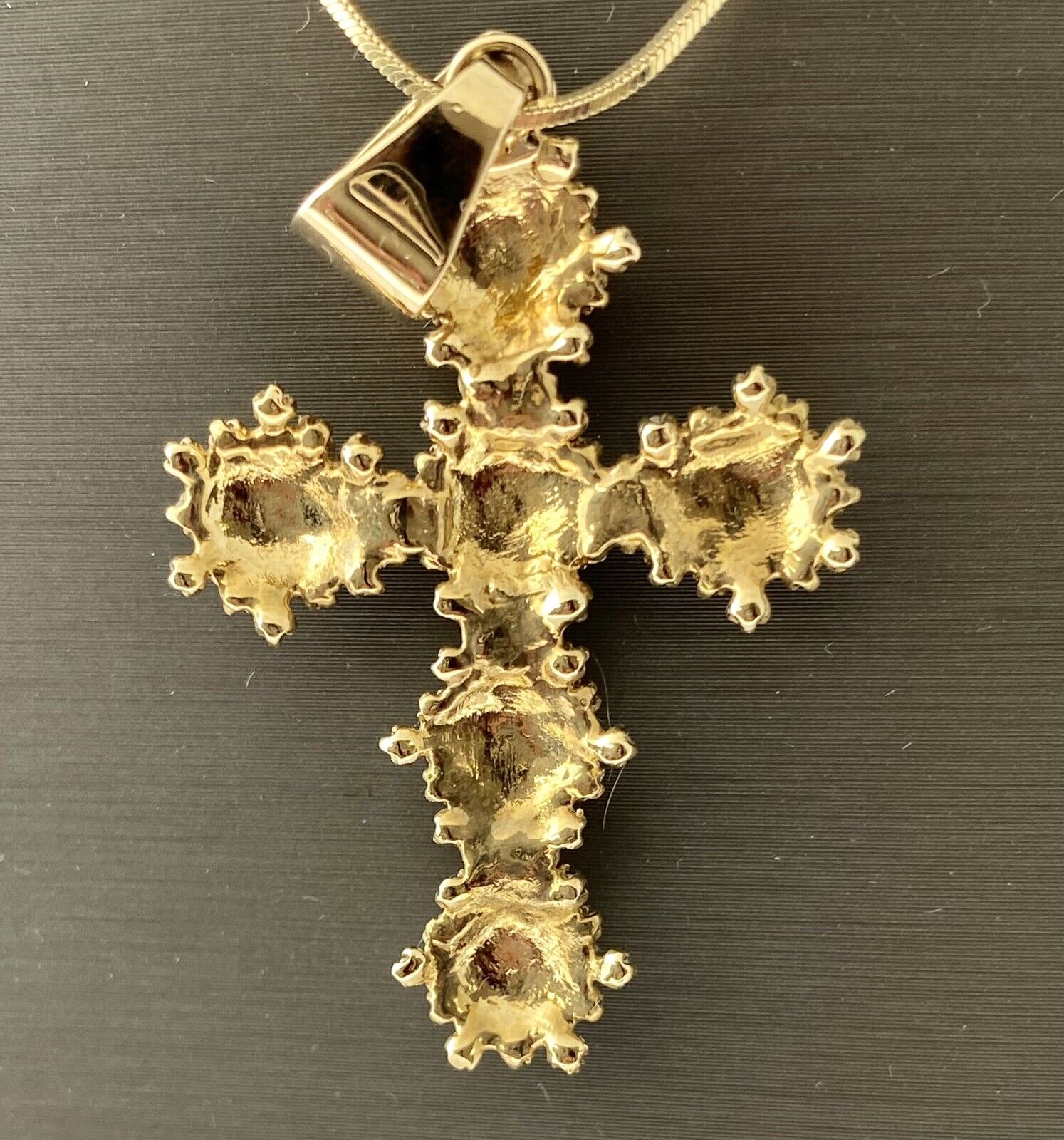 18kt Yellow Gold Snake Style Chain With Diamond Cross Pendant