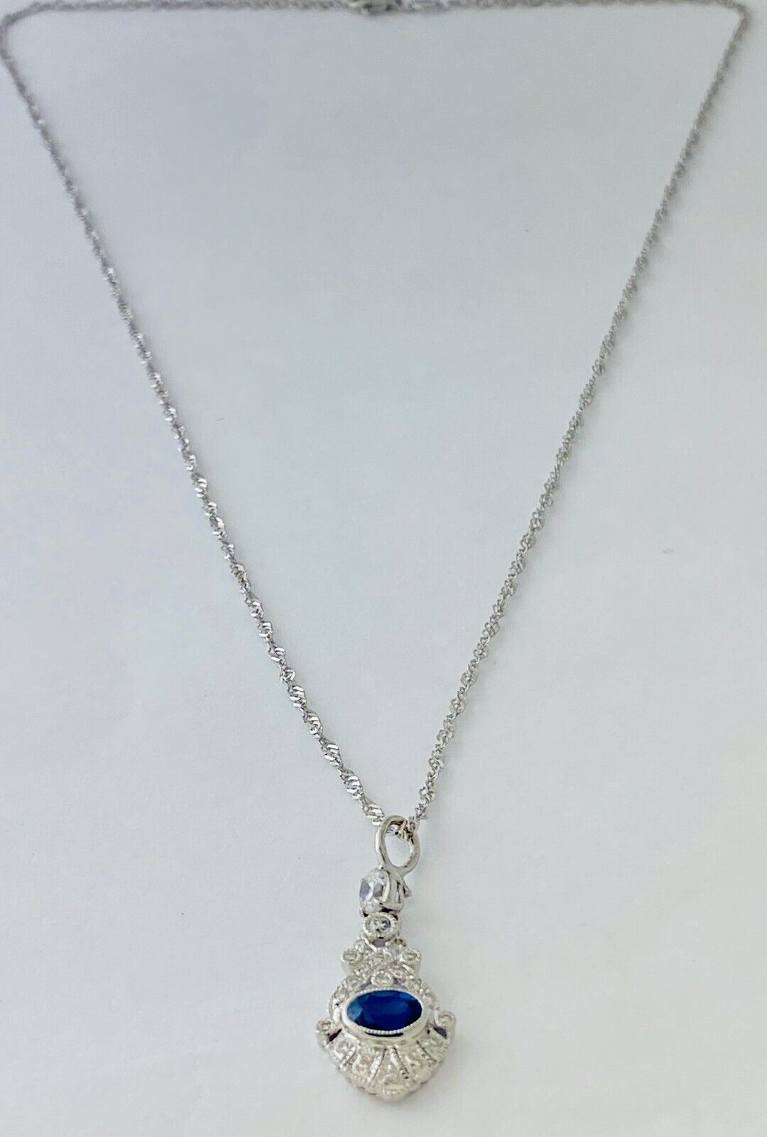 18kt White Gold Diamond & Sapphire Pendent with 14kt White Gold Chain