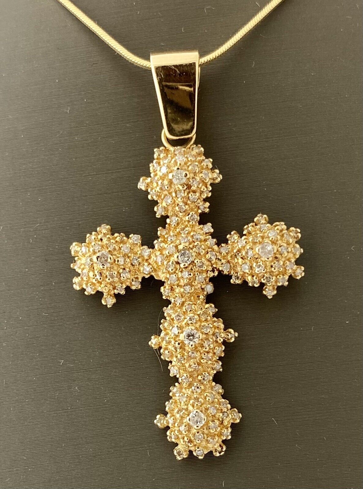 18kt Yellow Gold Snake Style Chain With Diamond Cross Pendant