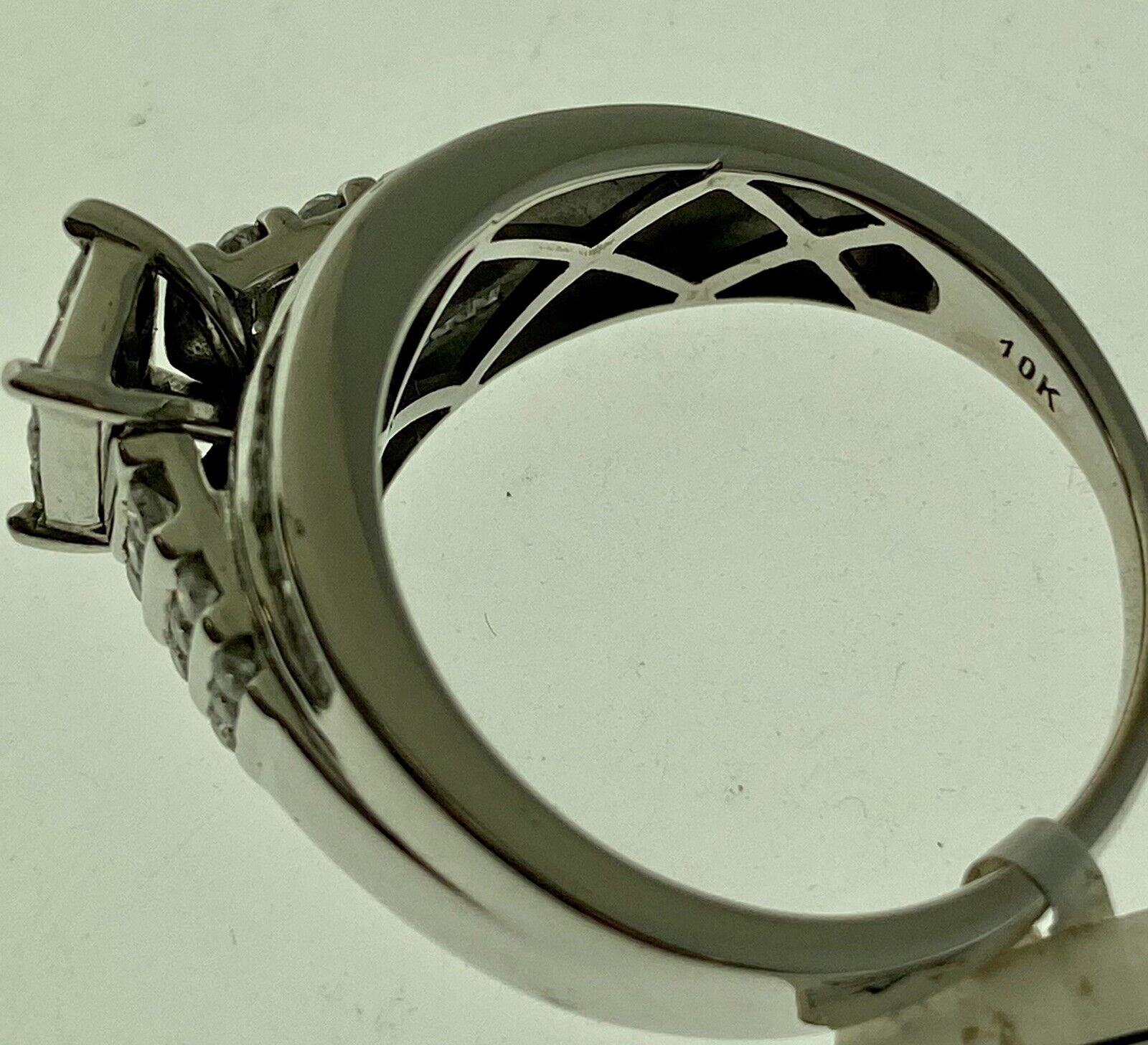 10KT White Gold Diamond Engagement Ring