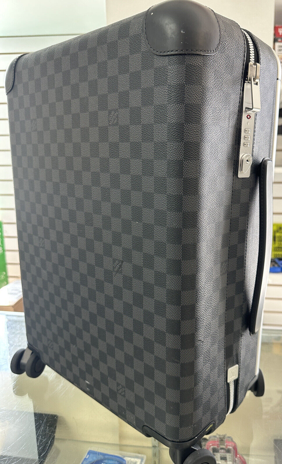 Louis Vuitton Horizon 55 Carry on Luggage - Damier Graphite