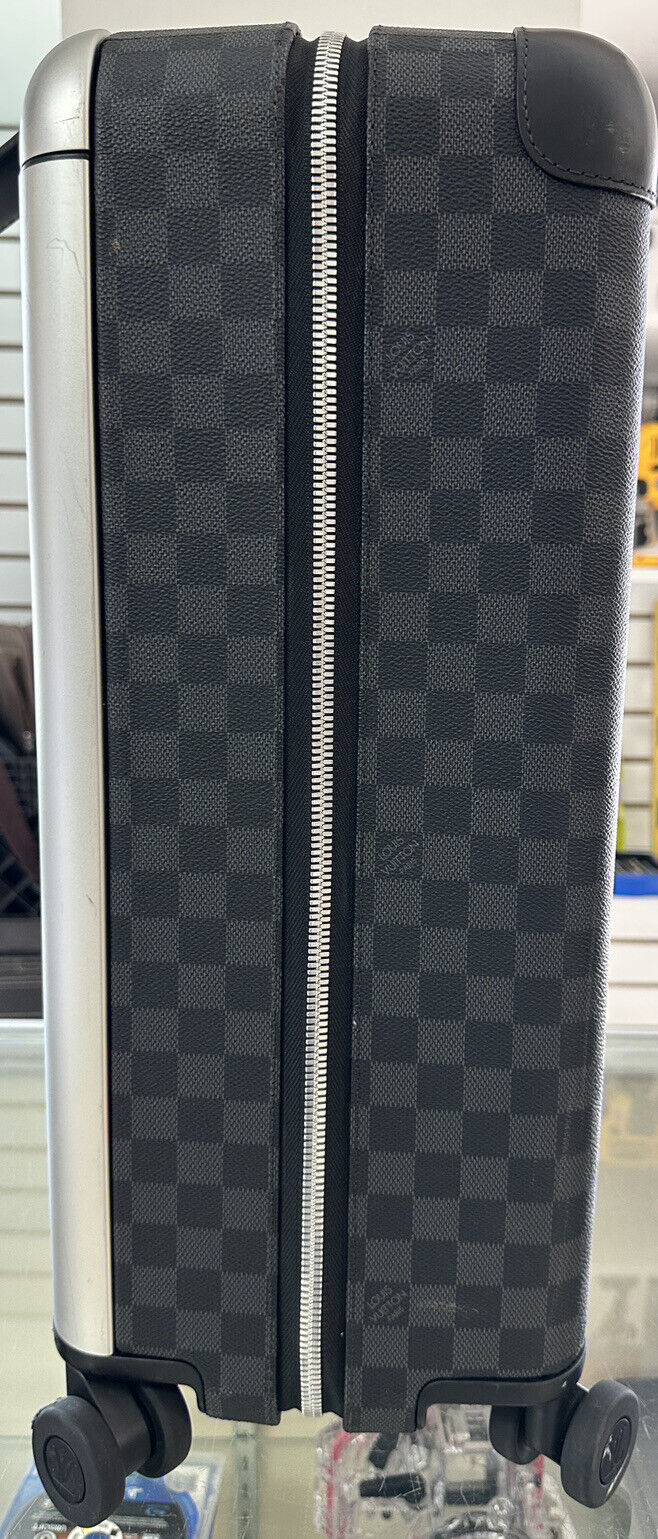 Louis Vuitton Horizon 55 Carry on Luggage - Damier Graphite