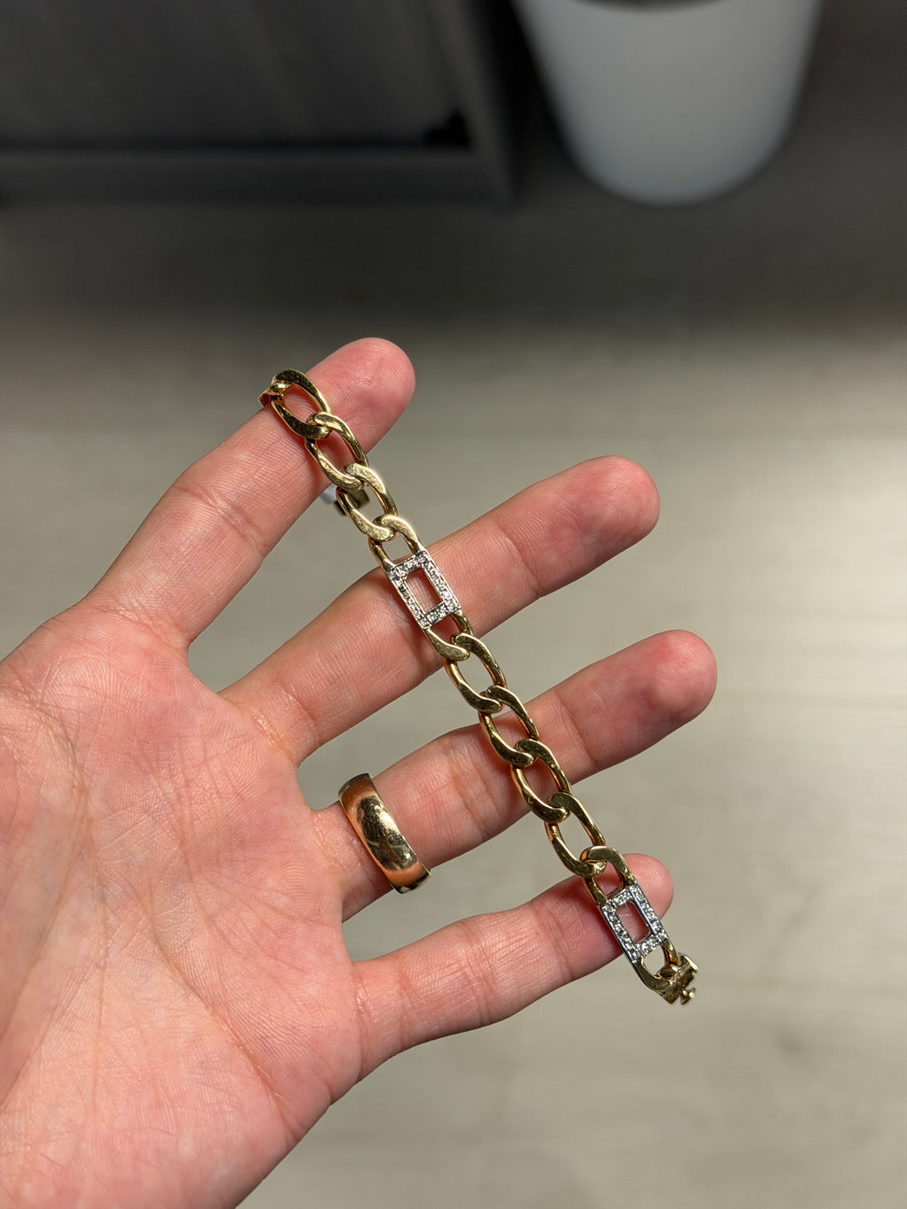 18k Yellow Gold 7mm Diamond Station Cuban Chain Bracelet