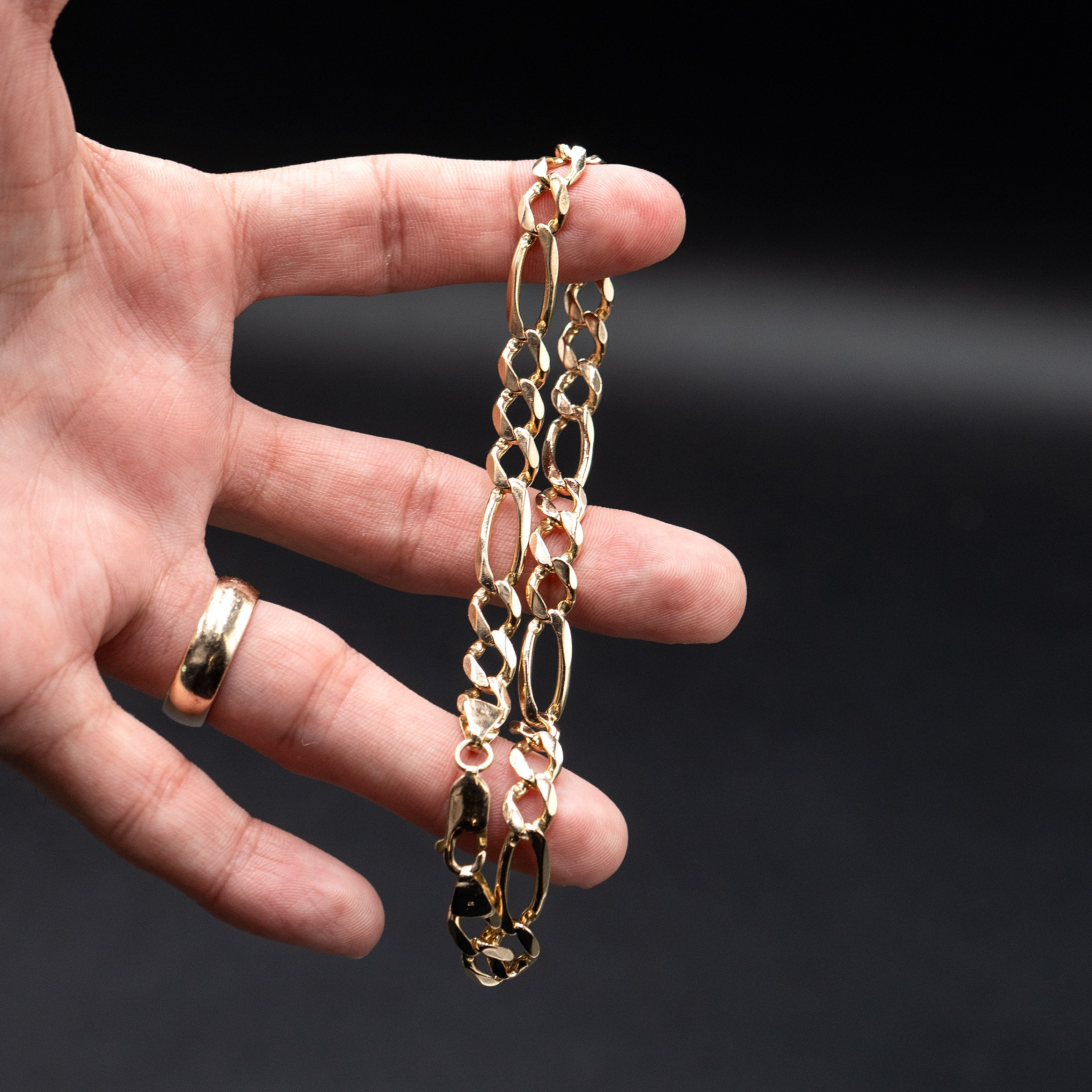 14k Yellow Gold 9 Inch Figaro Chain Bracelet
