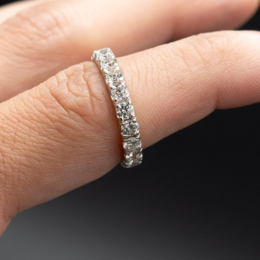 14k White Gold Round Cut Diamond Eternity Band Ring