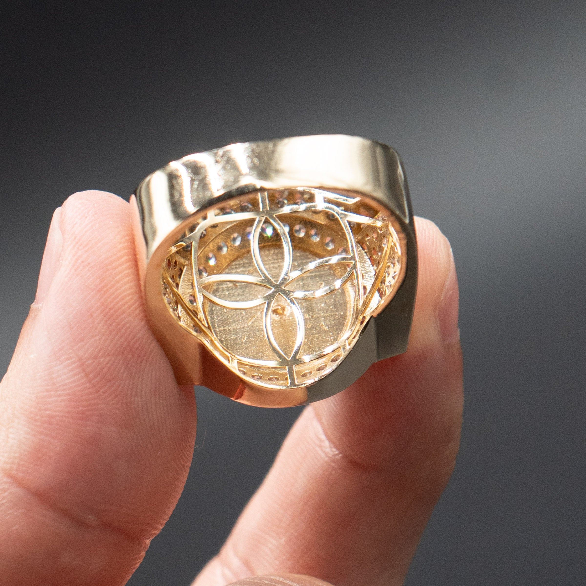 10k Yellow Gold Virgin Mary Enamel Ring
