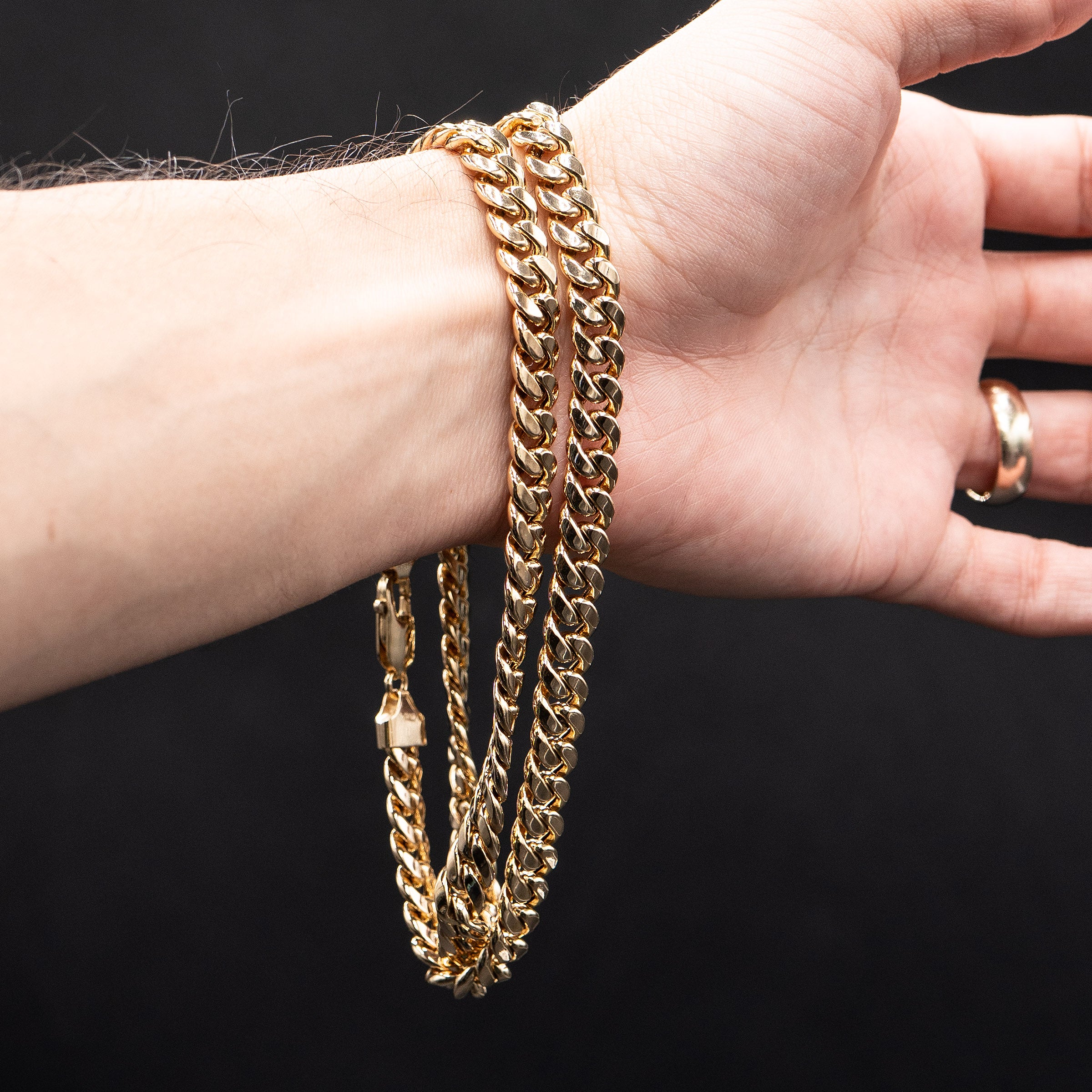 10k Yellow Gold 22 inch Cuban Link Chain Necklace