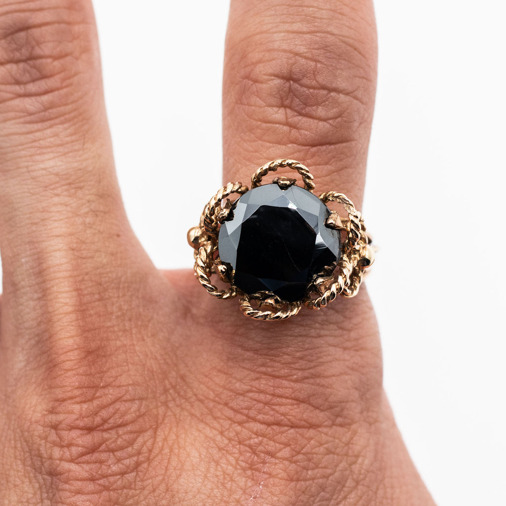 10k Yellow Gold Black Round Gemstone Vintage Ring