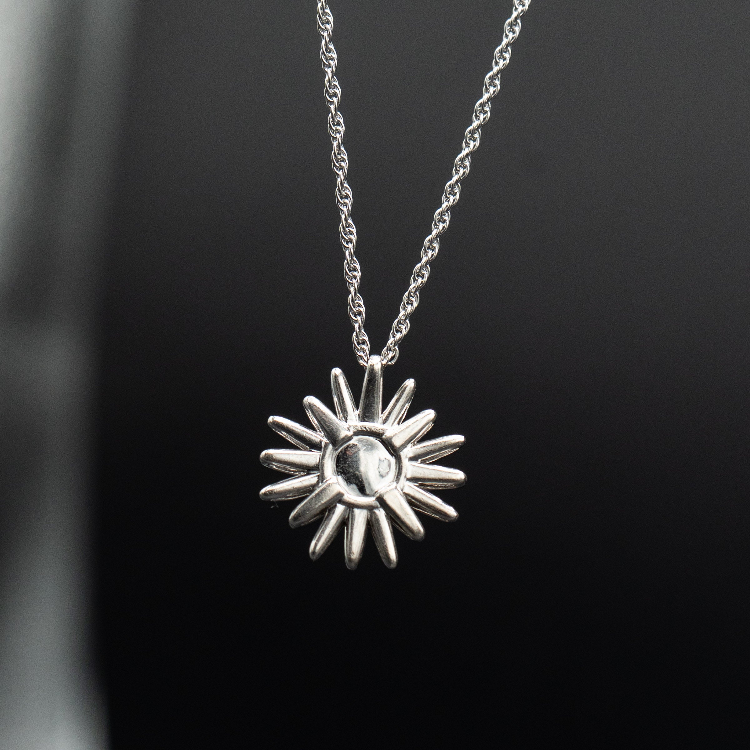 10k White Gold Round Cut Diamond Pave Star Pendant Necklace