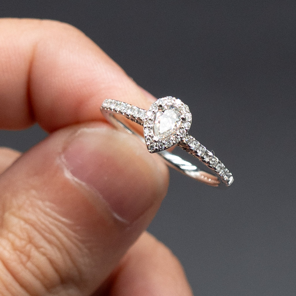 14k White Gold Small Pear Shape Diamond Ring