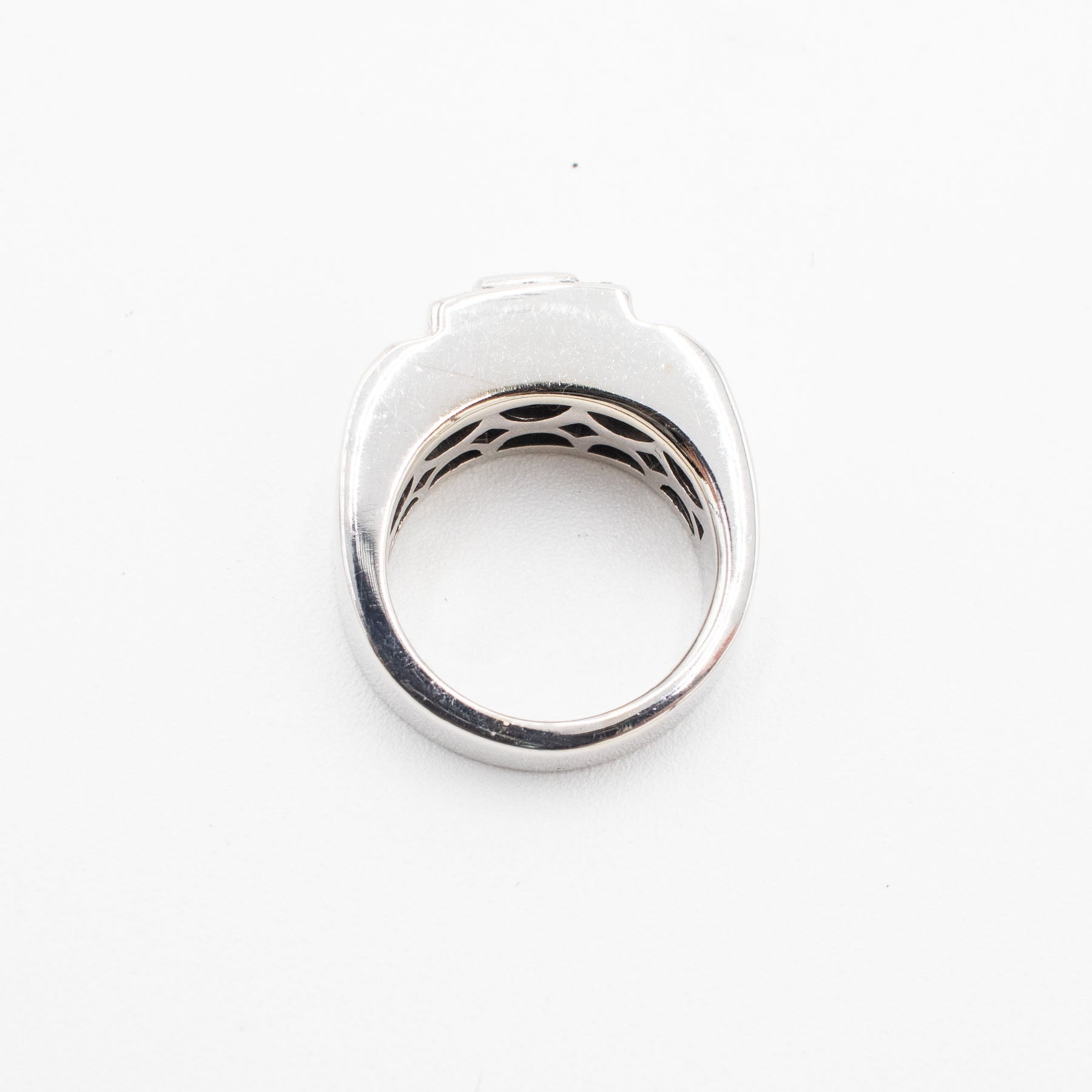 18k White Gold 0.75ctw Diamond Invisible Set Wide Ring