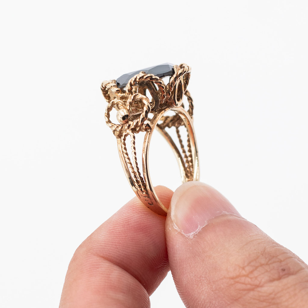 10k Yellow Gold Black Round Gemstone Vintage Ring