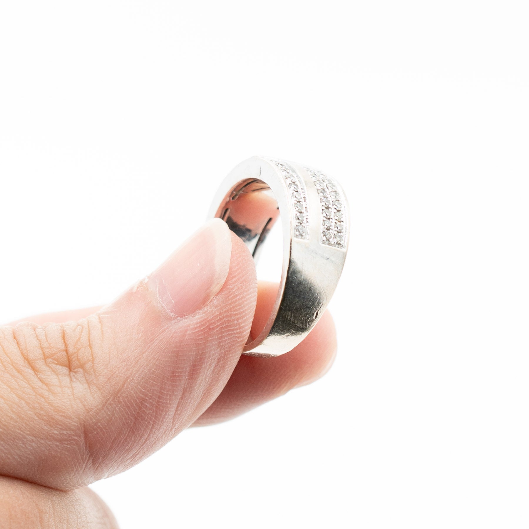 10k White Gold Round Cut Diamond Wide Cross Ring