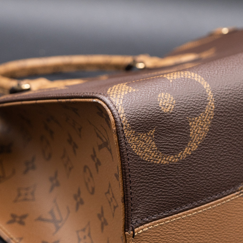 Louis Vuitton On The Go MM Monogram Shoulder Bag
