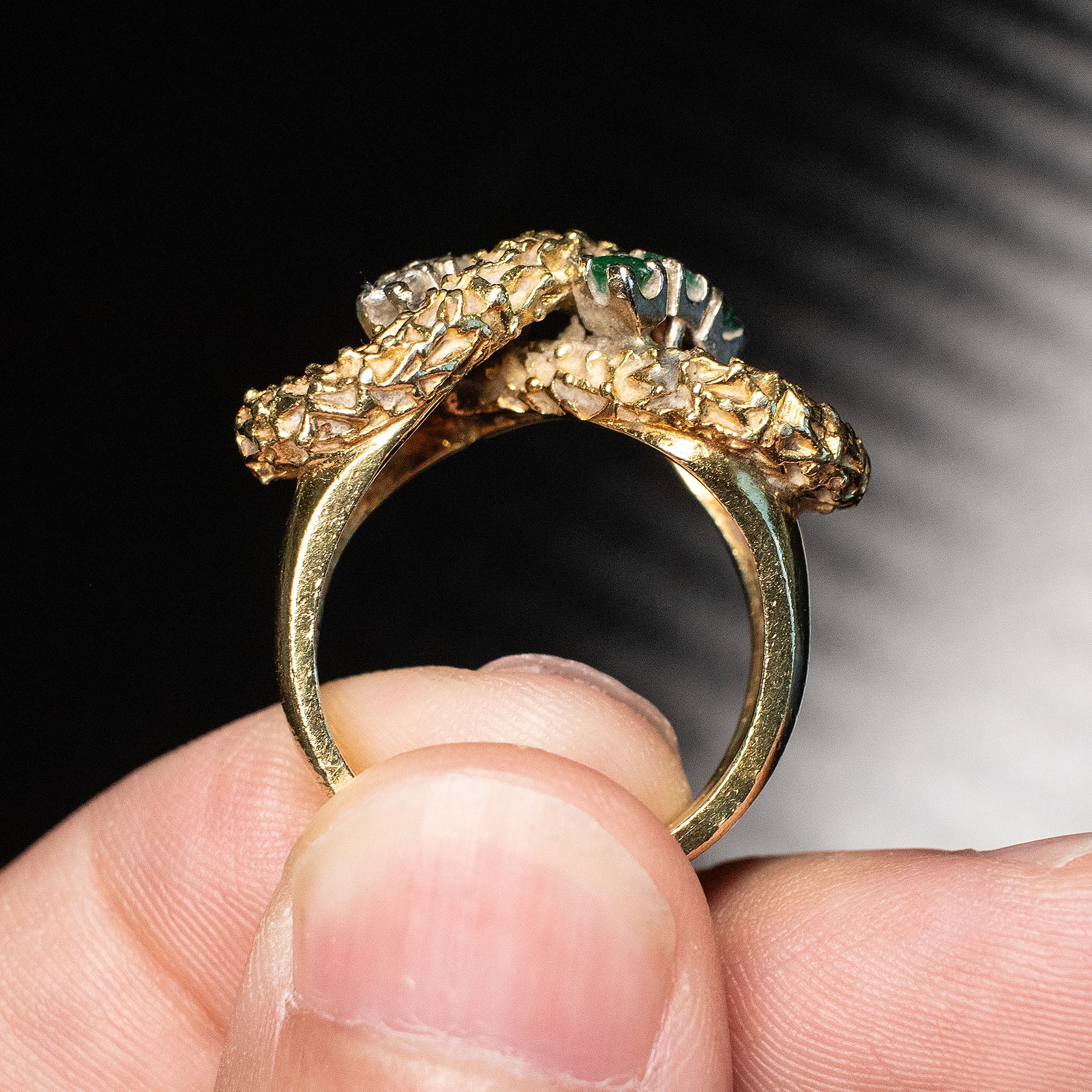 14k Yellow Gold Round Diamond & Emerald Infinity Vintage Ring