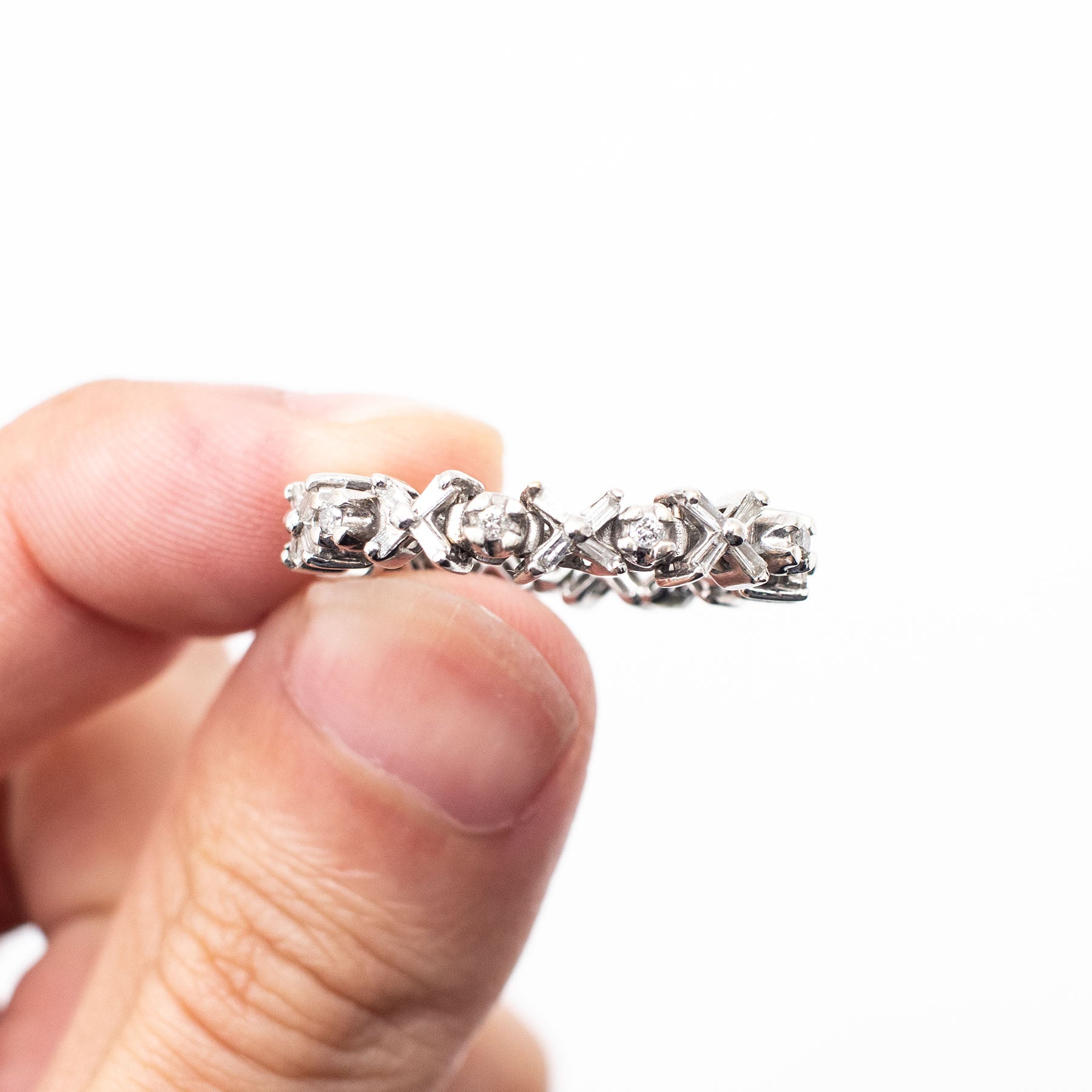 14k White Gold Diamond "XOXO" Tennis Ring