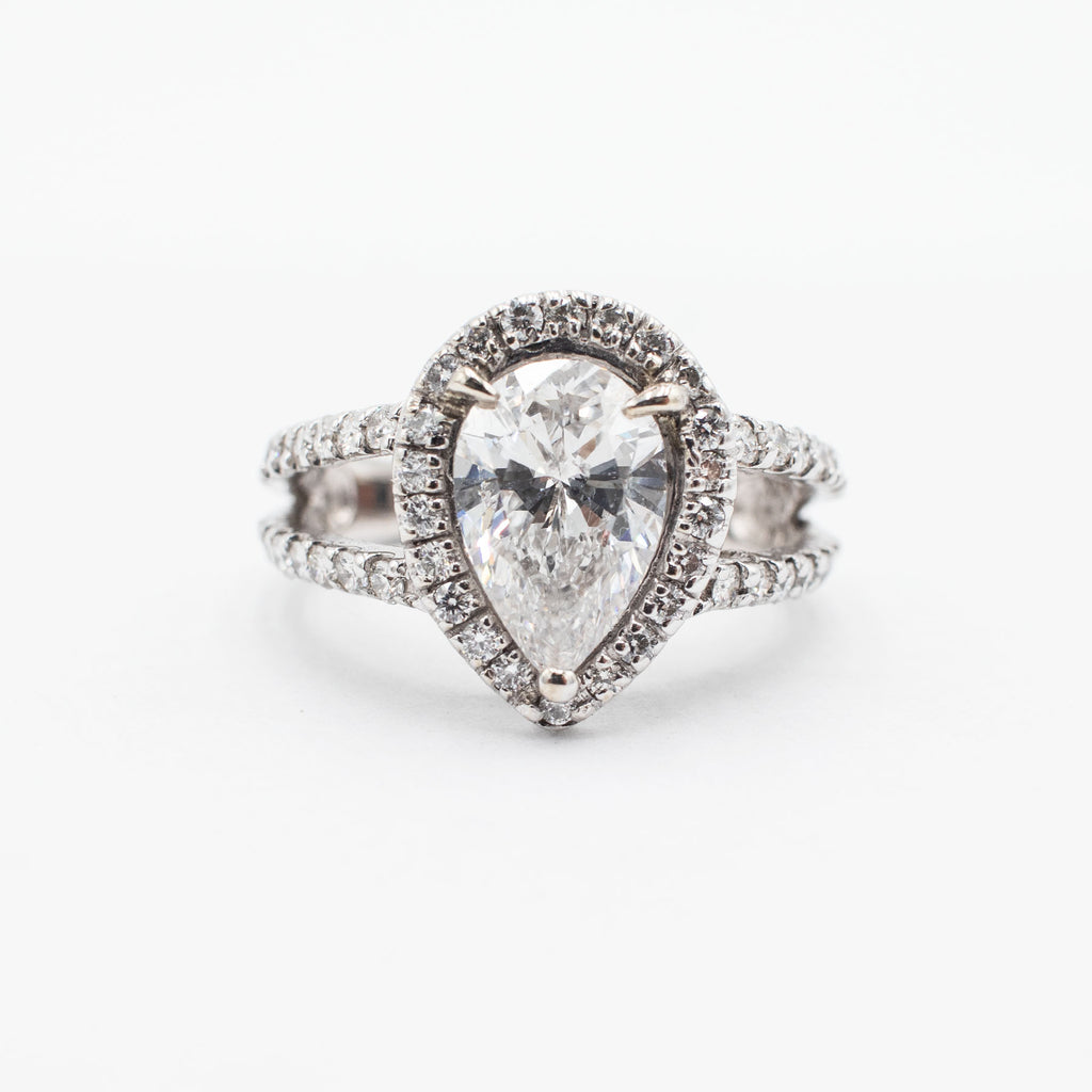 14k White Gold Pear Shape Diamond Setting Ring