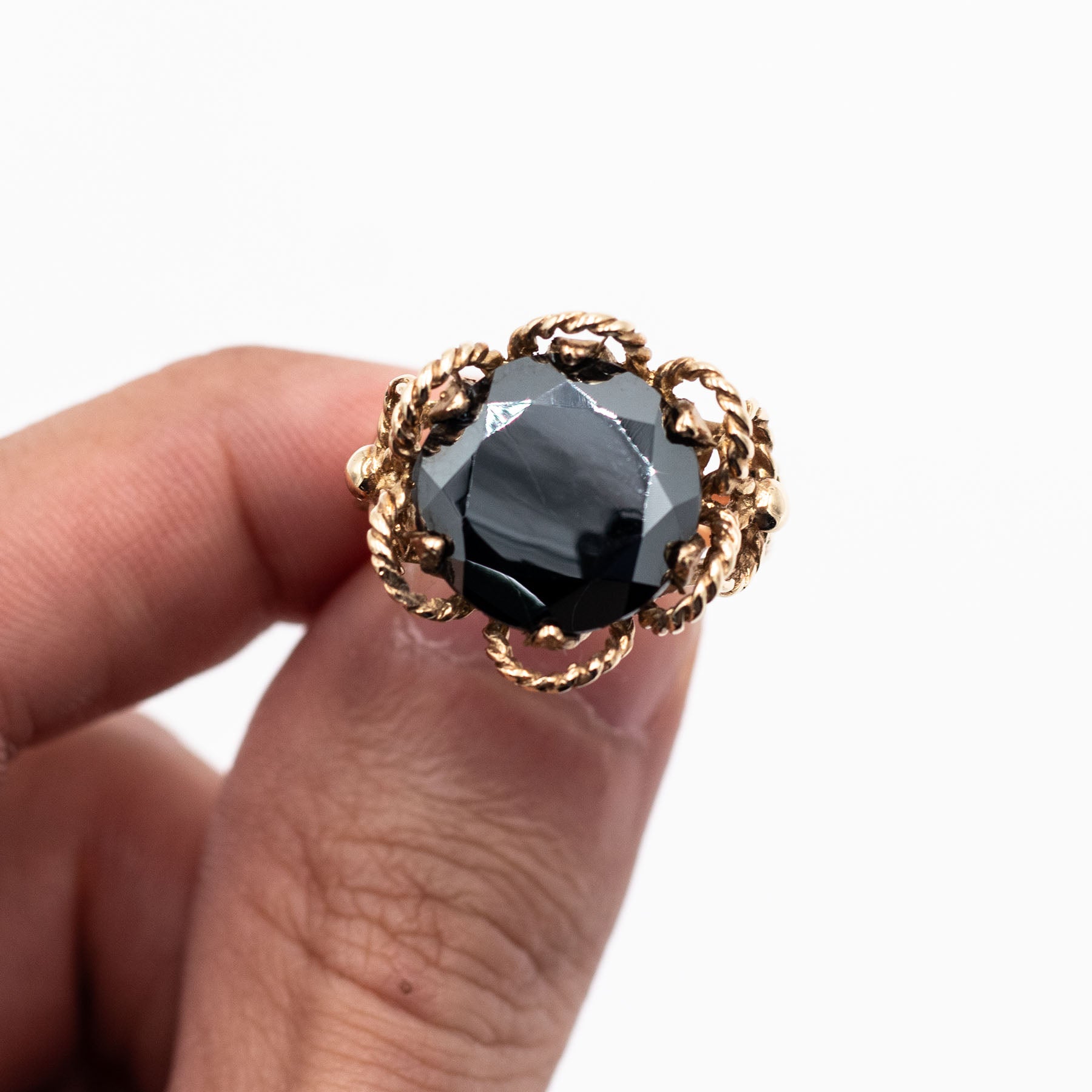 10k Yellow Gold Black Round Gemstone Vintage Ring