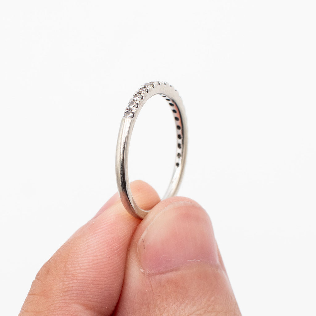 10k White Gold Halfway Round Diamond Wedding Band Ring