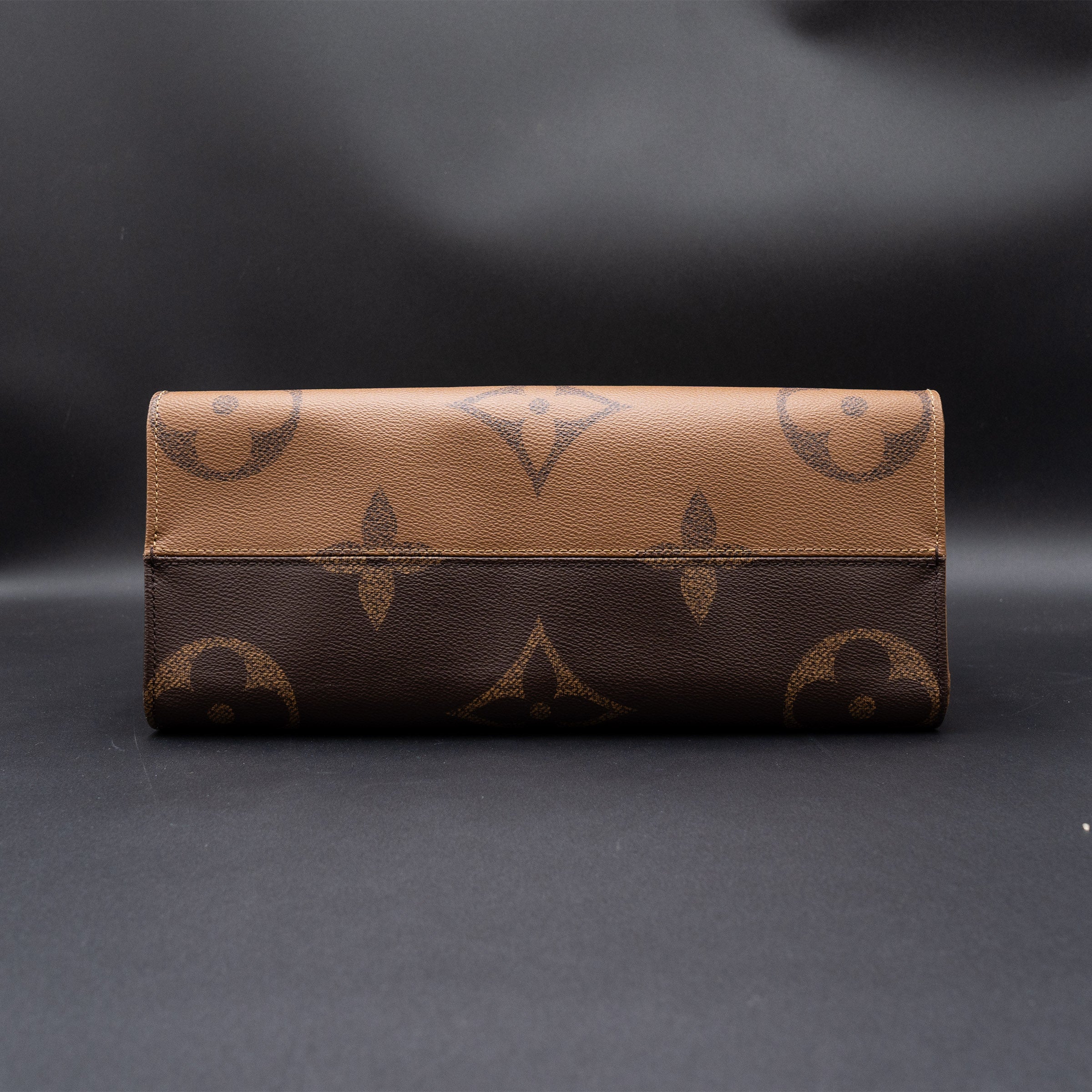Louis Vuitton On The Go MM Monogram Shoulder Bag