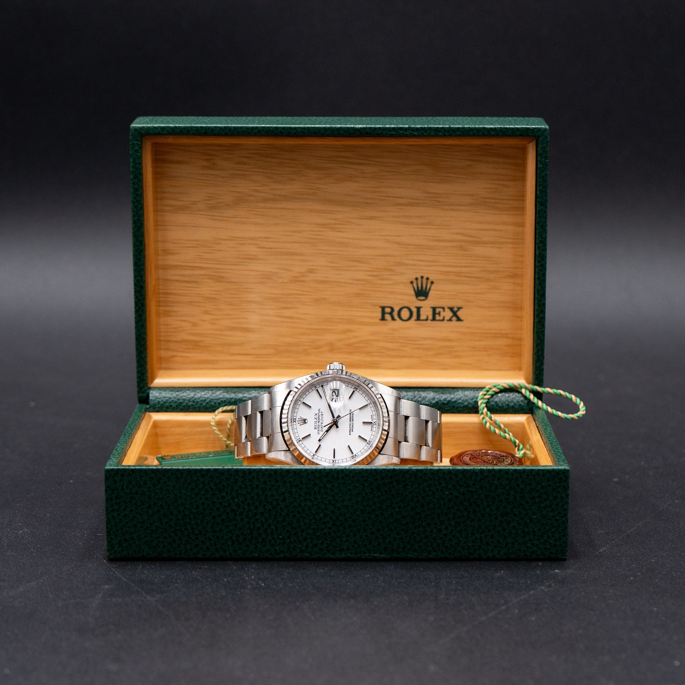 Pre-owned Rolex 16234 Datejust white dial stainless steel watch with box and papers