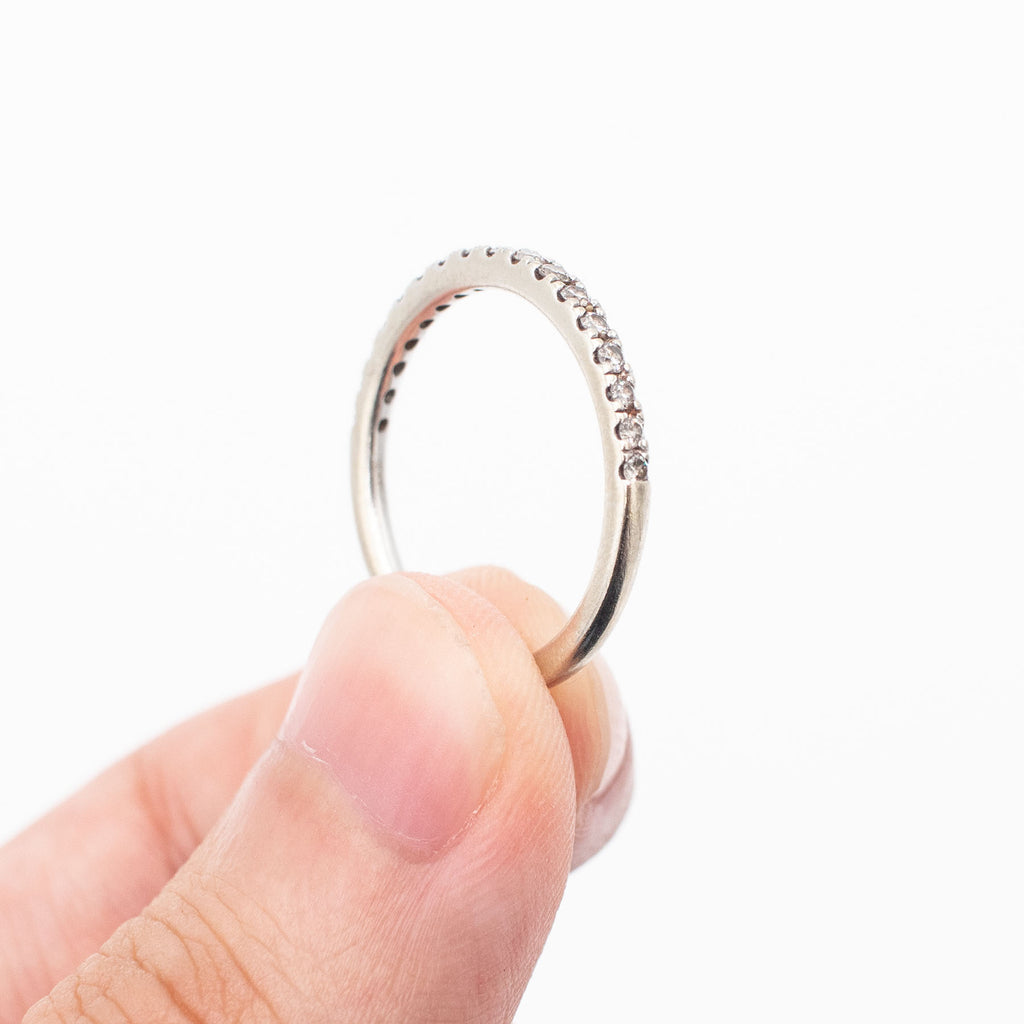 10k White Gold Halfway Round Diamond Wedding Band Ring