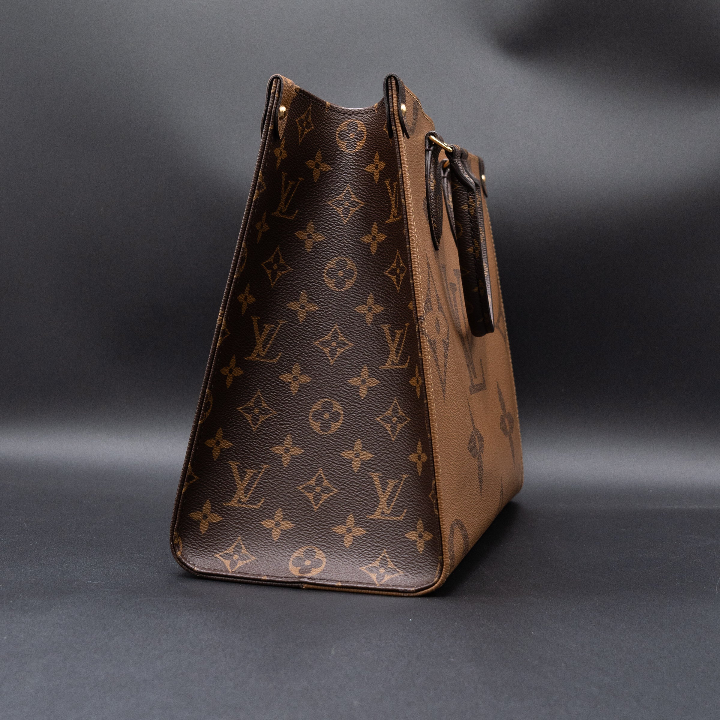 Louis Vuitton On The Go MM Monogram Shoulder Bag