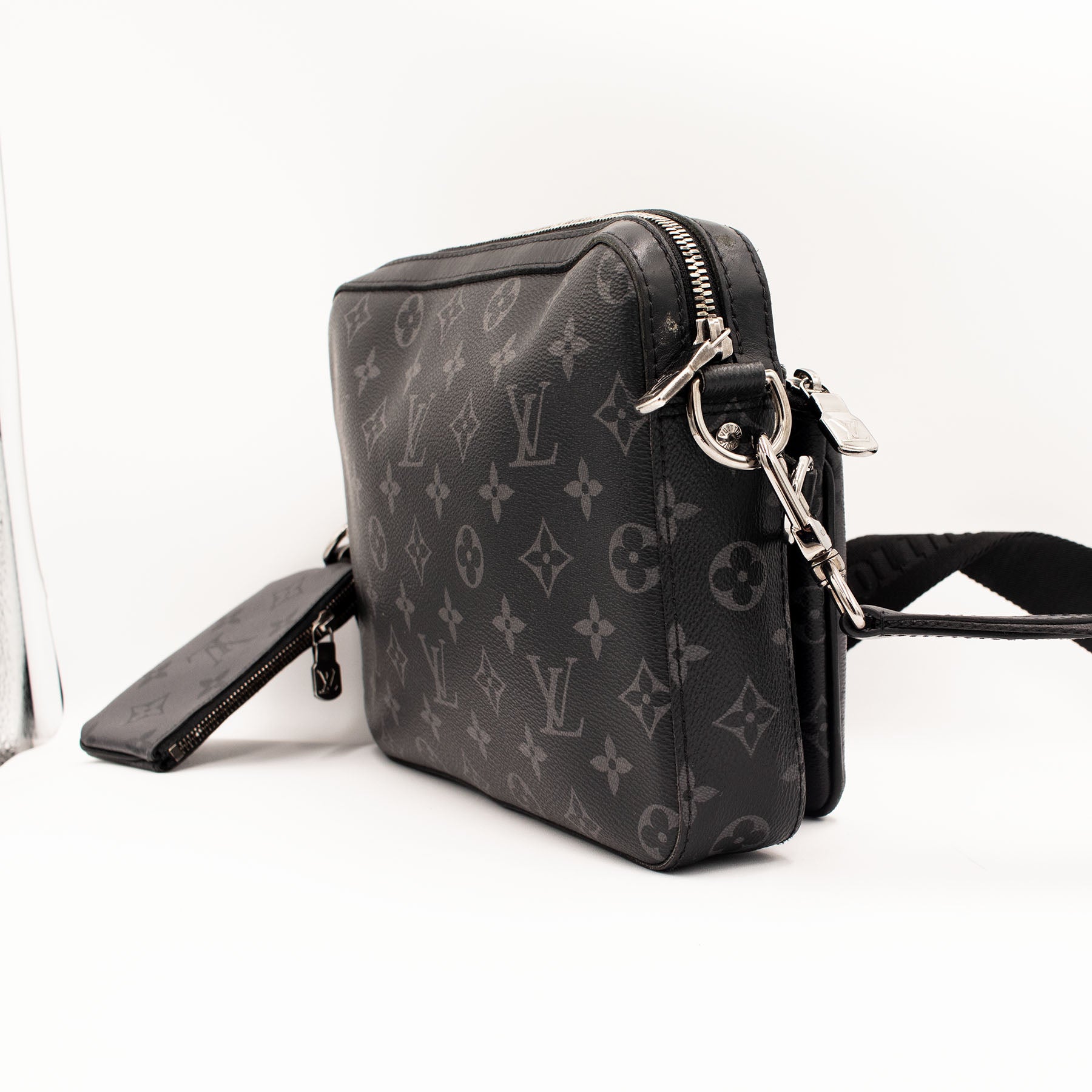 Louis Vuitton Trio Messenger Crossbody Monogram Black & Gray Handbag